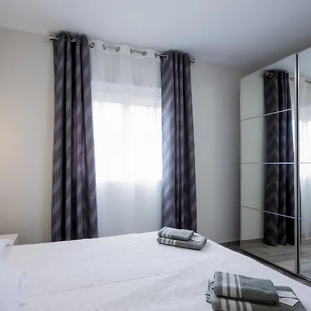 Apartment Mar De Lux A32 *